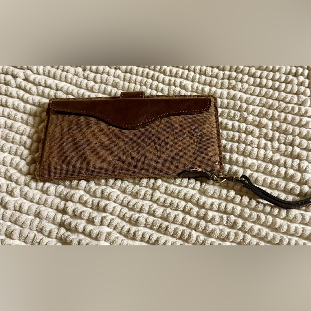 Brown Patricia Nash Wallet - Picture 2 of 5